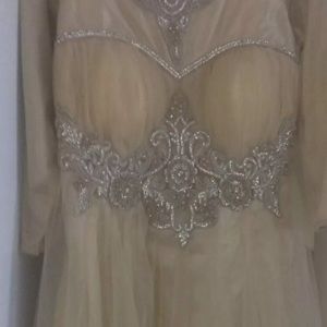 Full size gown